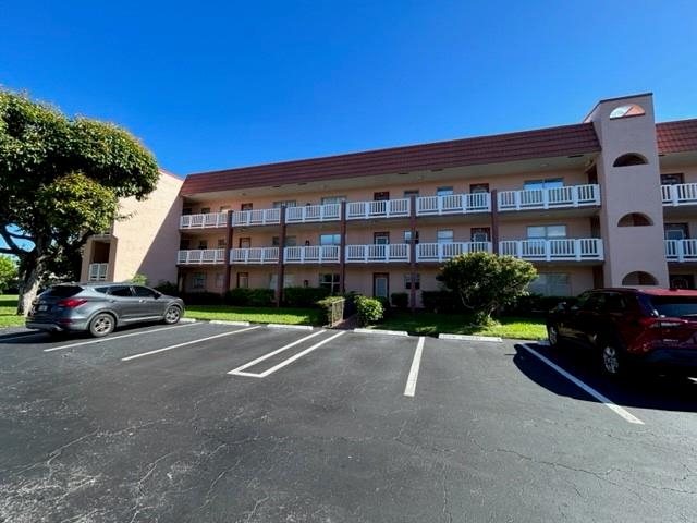 Image 6 of 20 For 9641 Sunrise Lakes Blvd  201