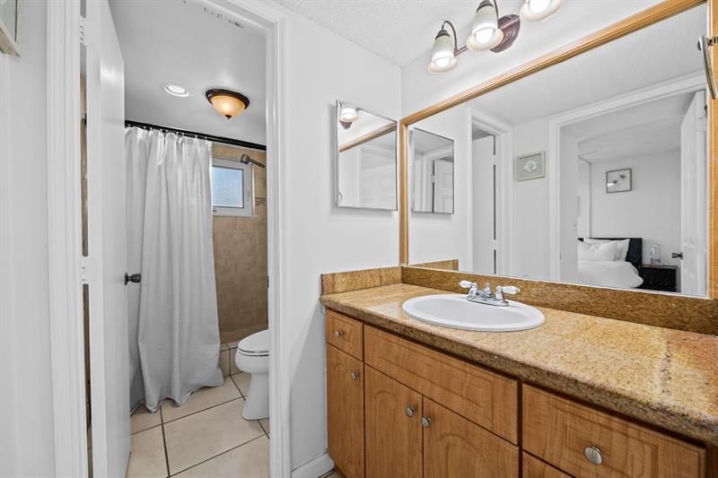 Image 20 of 25 For 9440 Tangerine Pl  301