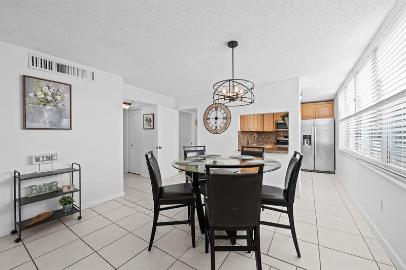 Image 8 of 25 For 9440 Tangerine Pl  301