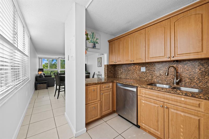 Image 9 of 25 For 9440 Tangerine Pl  301