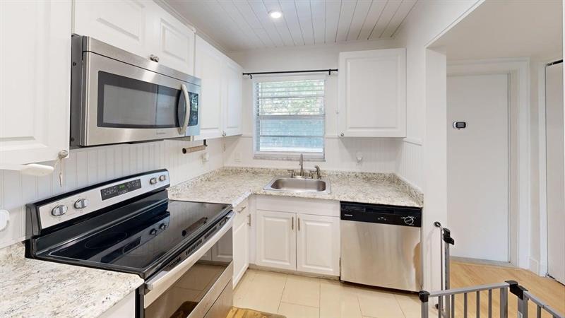 Details for 1630 Embassy Dr  105, West Palm Beach, FL 33401