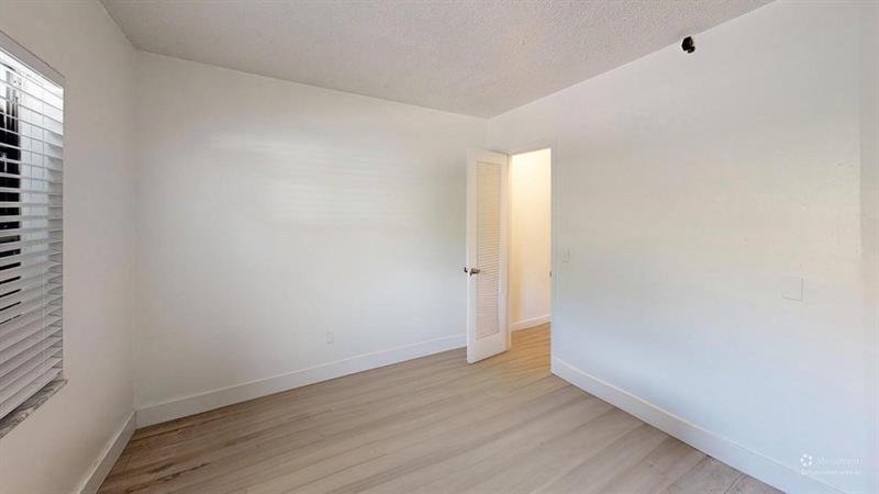 Image 11 of 15 For 1630 Embassy Dr  105
