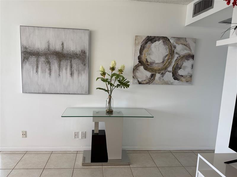 Image 13 of 36 For 144 Farnham F