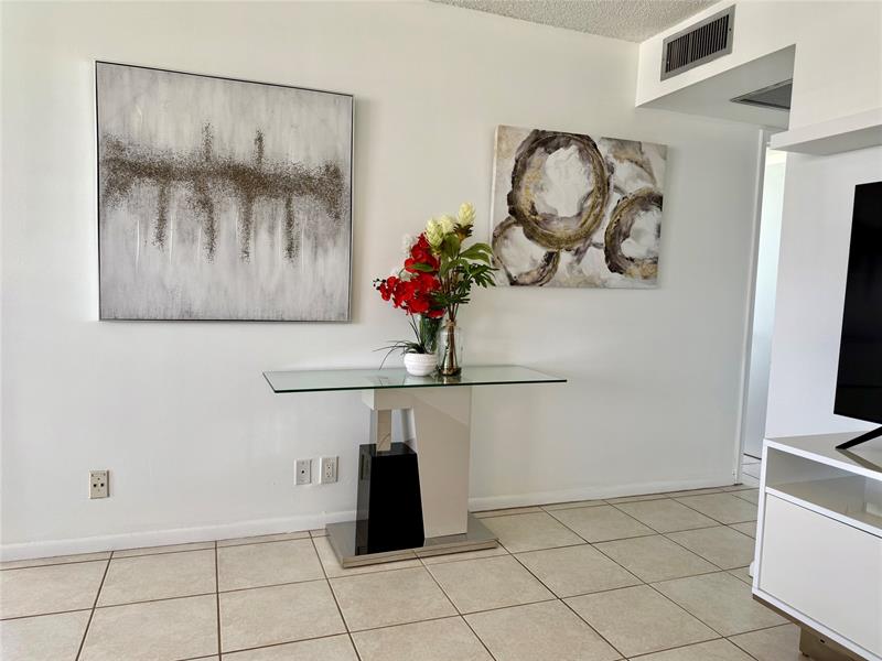 Image 34 of 36 For 144 Farnham F