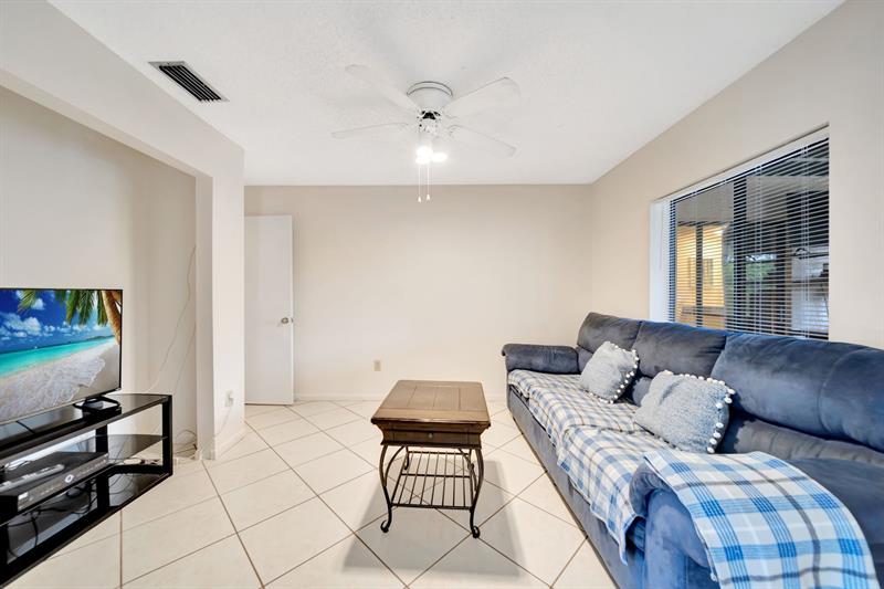 Image 23 of 63 For 22699 53rd Ave
