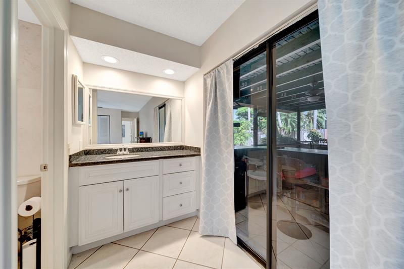 Image 27 of 63 For 22699 53rd Ave