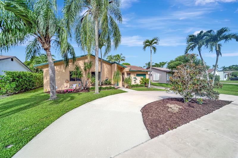 Image 4 of 63 For 22699 53rd Ave