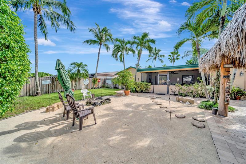 Image 6 of 63 For 22699 53rd Ave