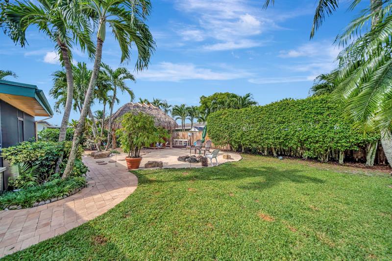 Image 7 of 63 For 22699 53rd Ave