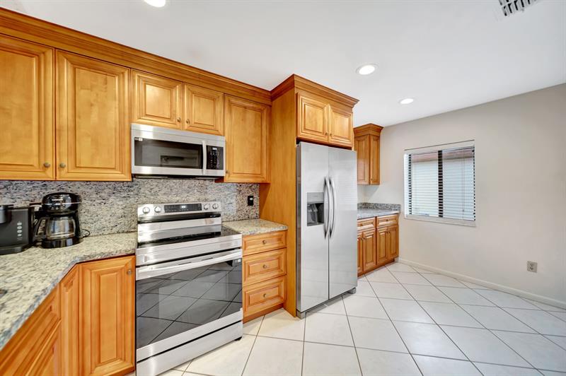Image 9 of 63 For 22699 53rd Ave