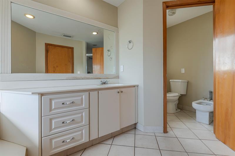Image 18 of 37 For 8471 198th St