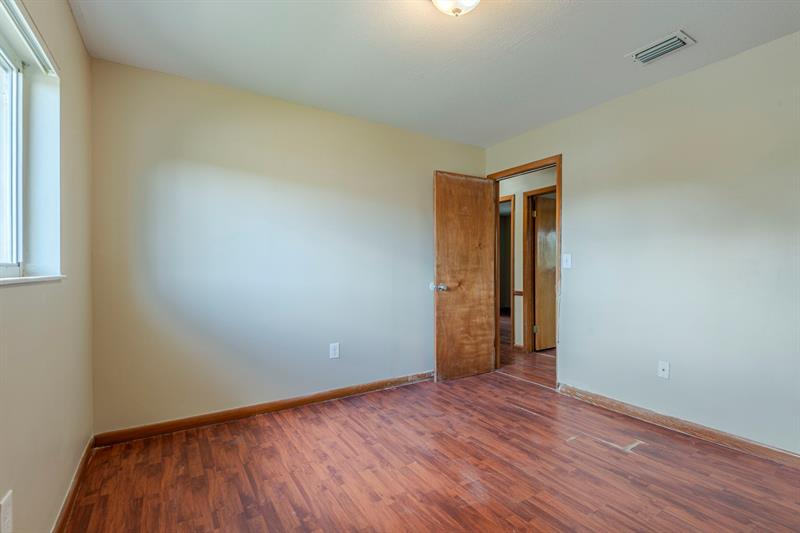 Image 22 of 37 For 8471 198th St