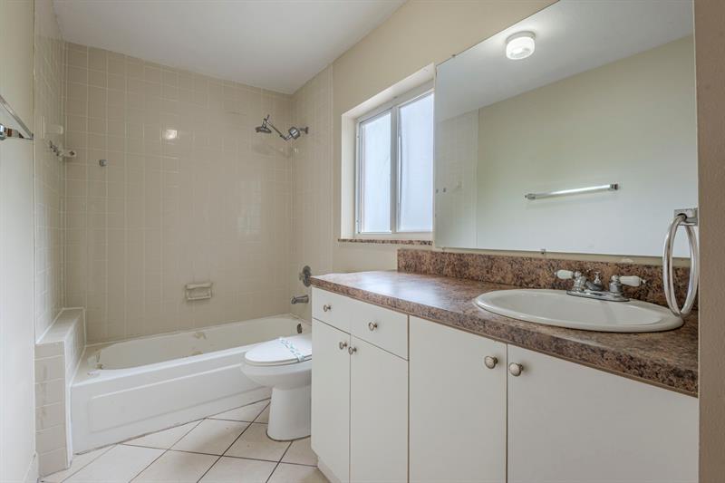 Image 26 of 37 For 8471 198th St