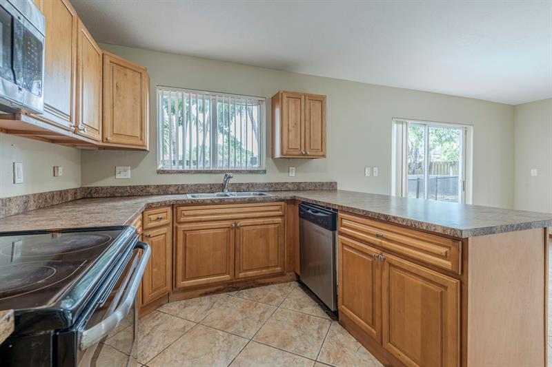 Image 7 of 37 For 8471 198th St