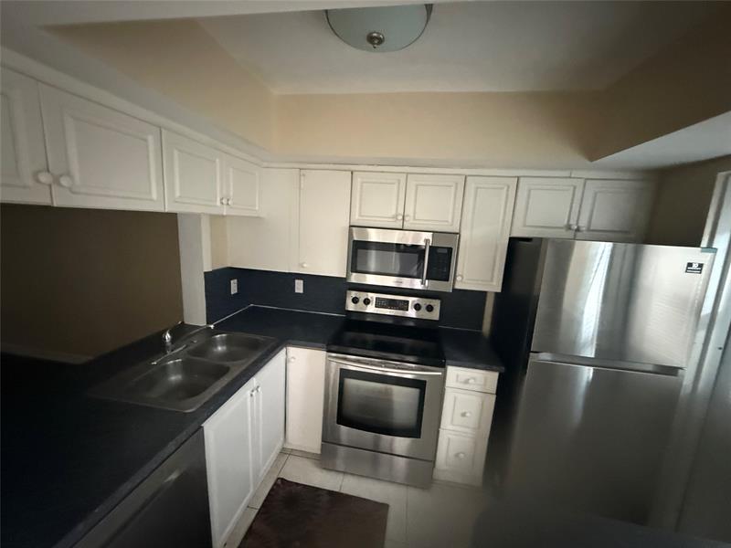 Image 13 of 13 For 1101 Crystal Lake Dr  103