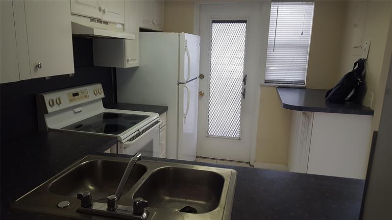 Image 5 of 13 For 1101 Crystal Lake Dr  103