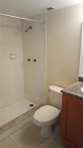 Image 6 of 13 For 1101 Crystal Lake Dr  103