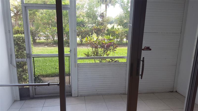 Image 8 of 13 For 1101 Crystal Lake Dr  103