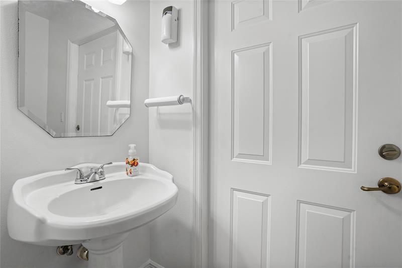 Image 26 of 41 For 5901 Wolverine Rd