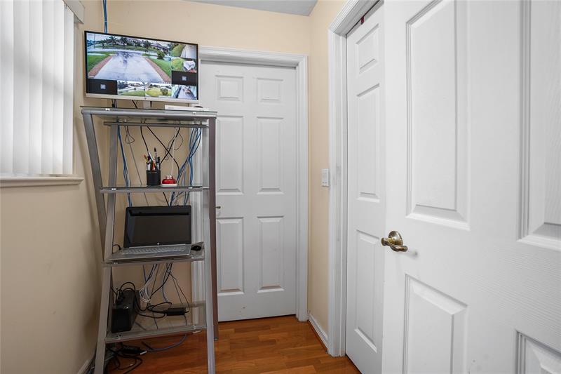 Image 37 of 41 For 5901 Wolverine Rd