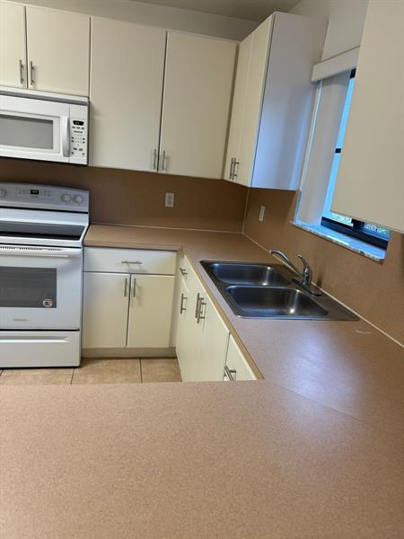 Image 13 of 30 For 22901 88th Pl  201
