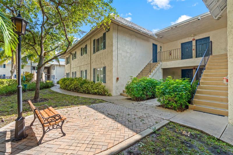 Image 4 of 22 For 8609 68th Ct  3