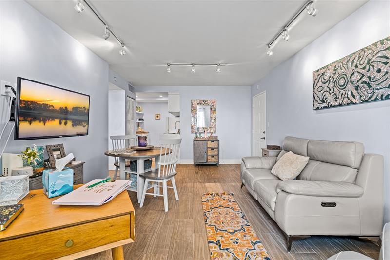 Image 9 of 22 For 8609 68th Ct  3