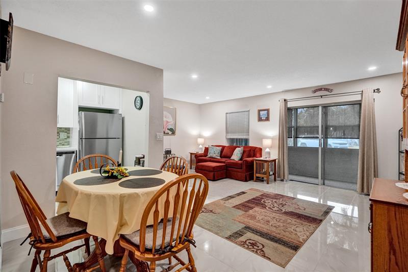 Image 10 of 54 For 4980 Sabal Palm Boulevard  124