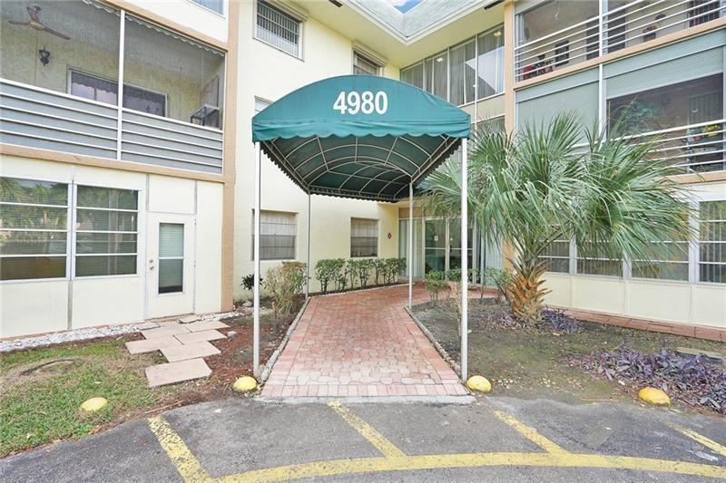 Image 3 of 54 For 4980 Sabal Palm Boulevard  124
