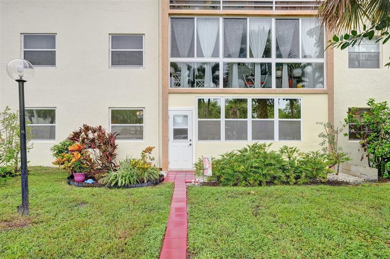 Image 51 of 54 For 4980 Sabal Palm Boulevard  124