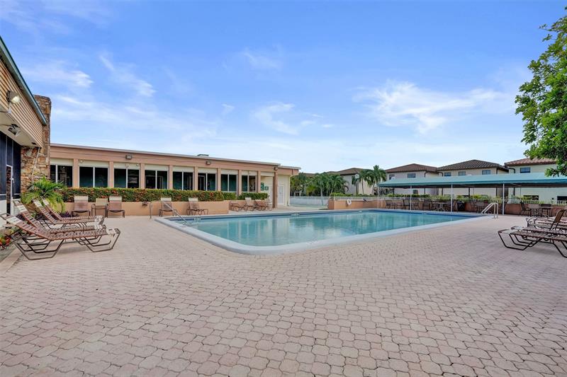 Image 52 of 54 For 4980 Sabal Palm Boulevard  124