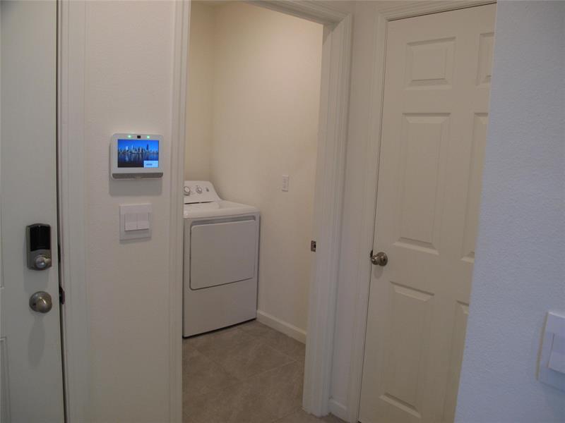 Image 24 of 33 For 12221 Nettuno Way