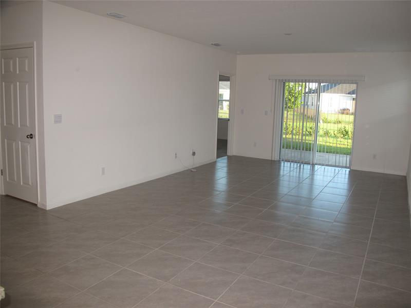Image 28 of 33 For 12221 Nettuno Way