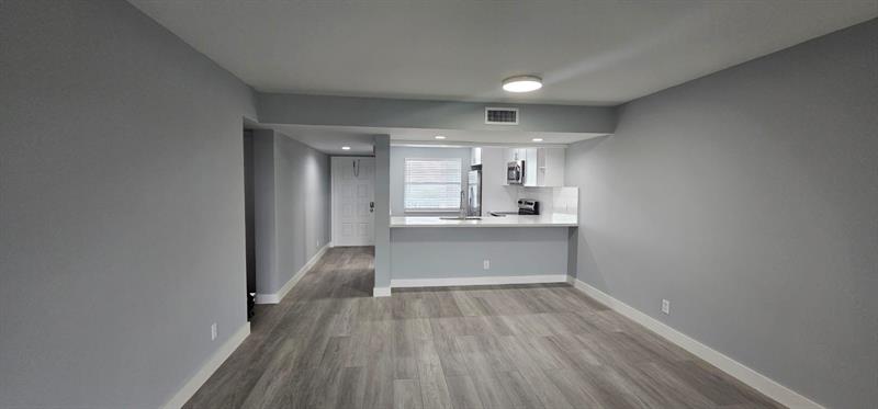 Image 24 of 60 For 3993 Cypress Reach Ct  501