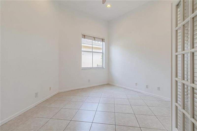 Image 10 of 25 For 5851 119th Dr