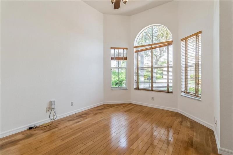 Image 11 of 25 For 5851 119th Dr