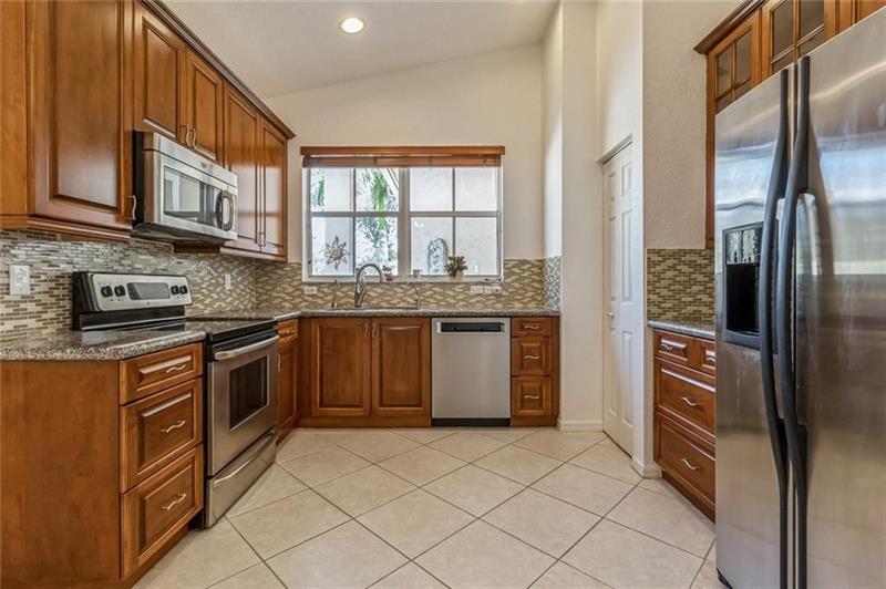 Image 17 of 25 For 5851 119th Dr