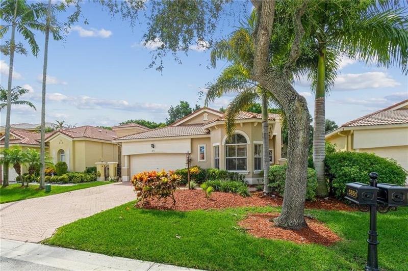 Image 4 of 25 For 5851 119th Dr