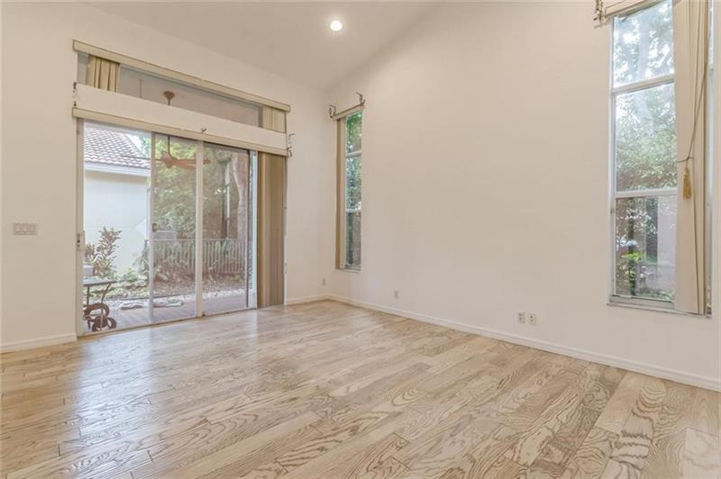 Image 7 of 25 For 5851 119th Dr