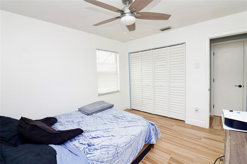 Image 14 of 40 For 7782 Blairwood Cir