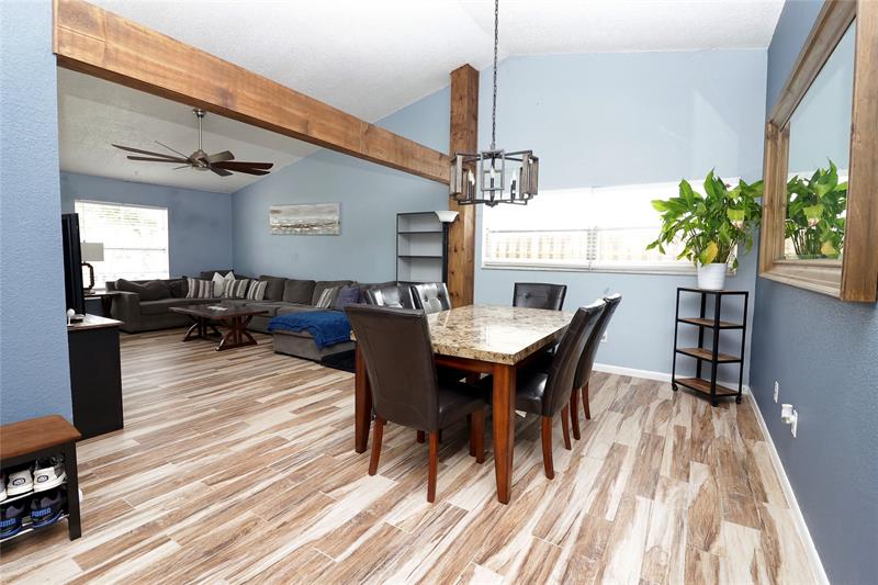 Image 20 of 40 For 7782 Blairwood Cir
