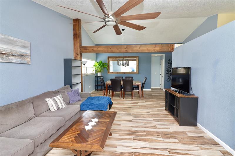 Image 23 of 40 For 7782 Blairwood Cir