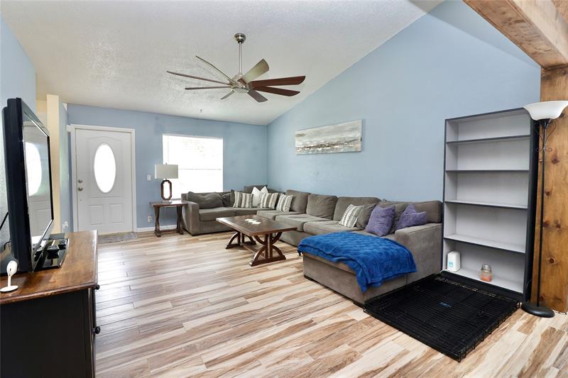Image 25 of 40 For 7782 Blairwood Cir
