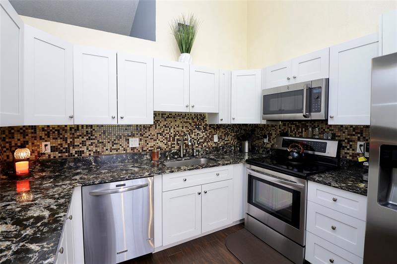 Image 28 of 40 For 7782 Blairwood Cir