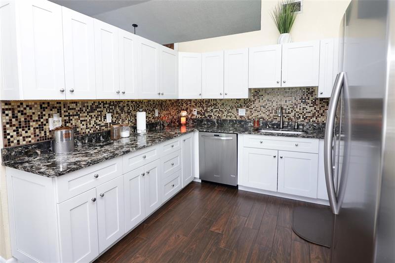 Image 29 of 40 For 7782 Blairwood Cir
