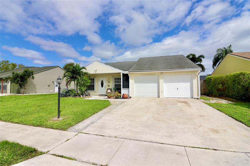 Image 3 of 40 For 7782 Blairwood Cir