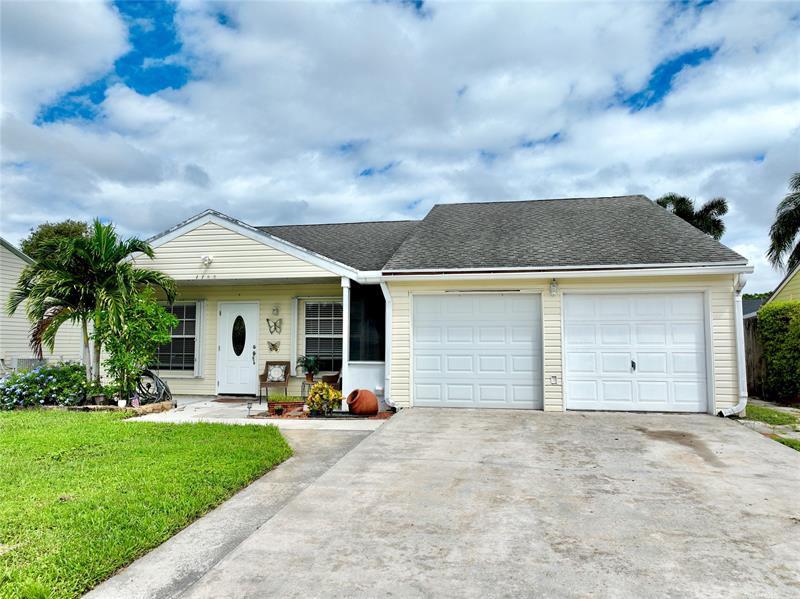 Image 4 of 40 For 7782 Blairwood Cir