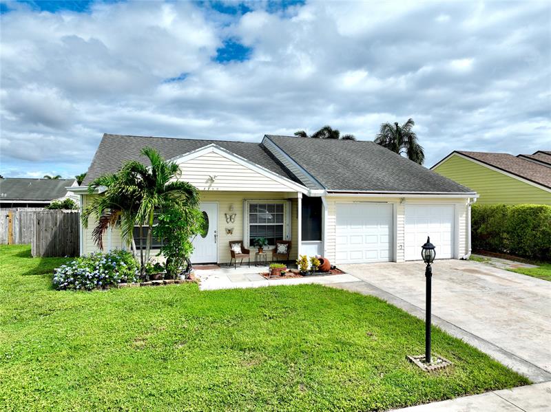 Image 5 of 40 For 7782 Blairwood Cir