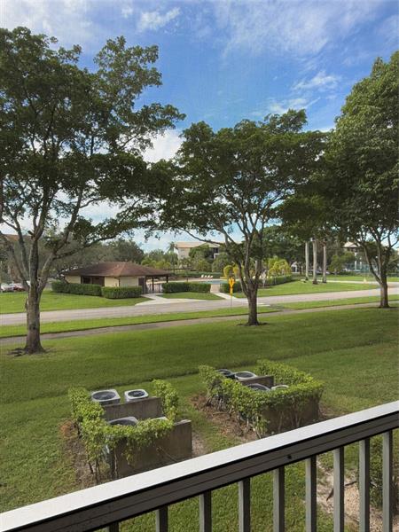 Image 18 of 38 For 12850 4th Ct  203i