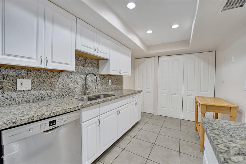 Image 11 of 28 For 760 Cocoplum Circle  7